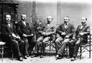 Ahad Ha'am (center), a Russian Jewish philosopher, an opponent of the Zionist movement, created the Bani Moshe (Children of Moses) Association as a solution to the Jewish problem.