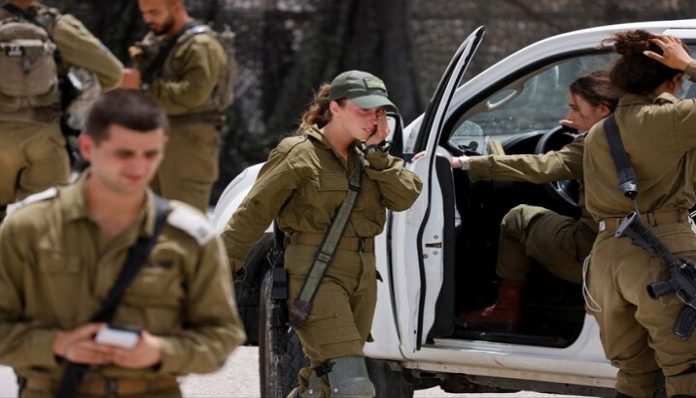 female soldiers